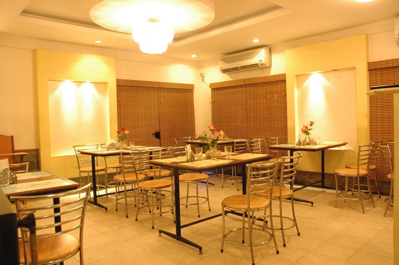 Hotel Saradharam Chidambaram Exteriör bild